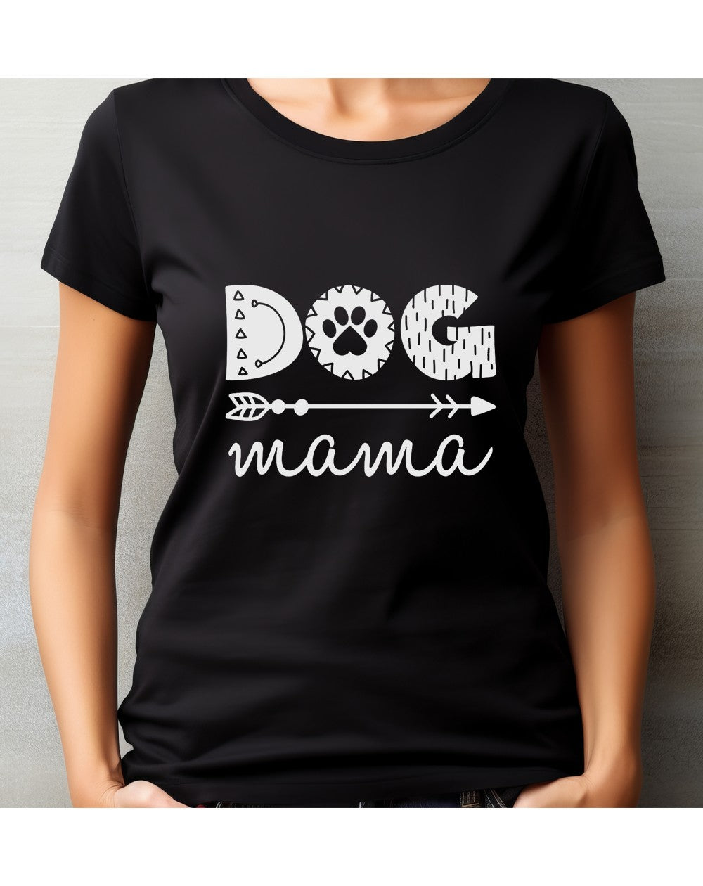 T-shirt personalizzata con frase "Dog Mom"