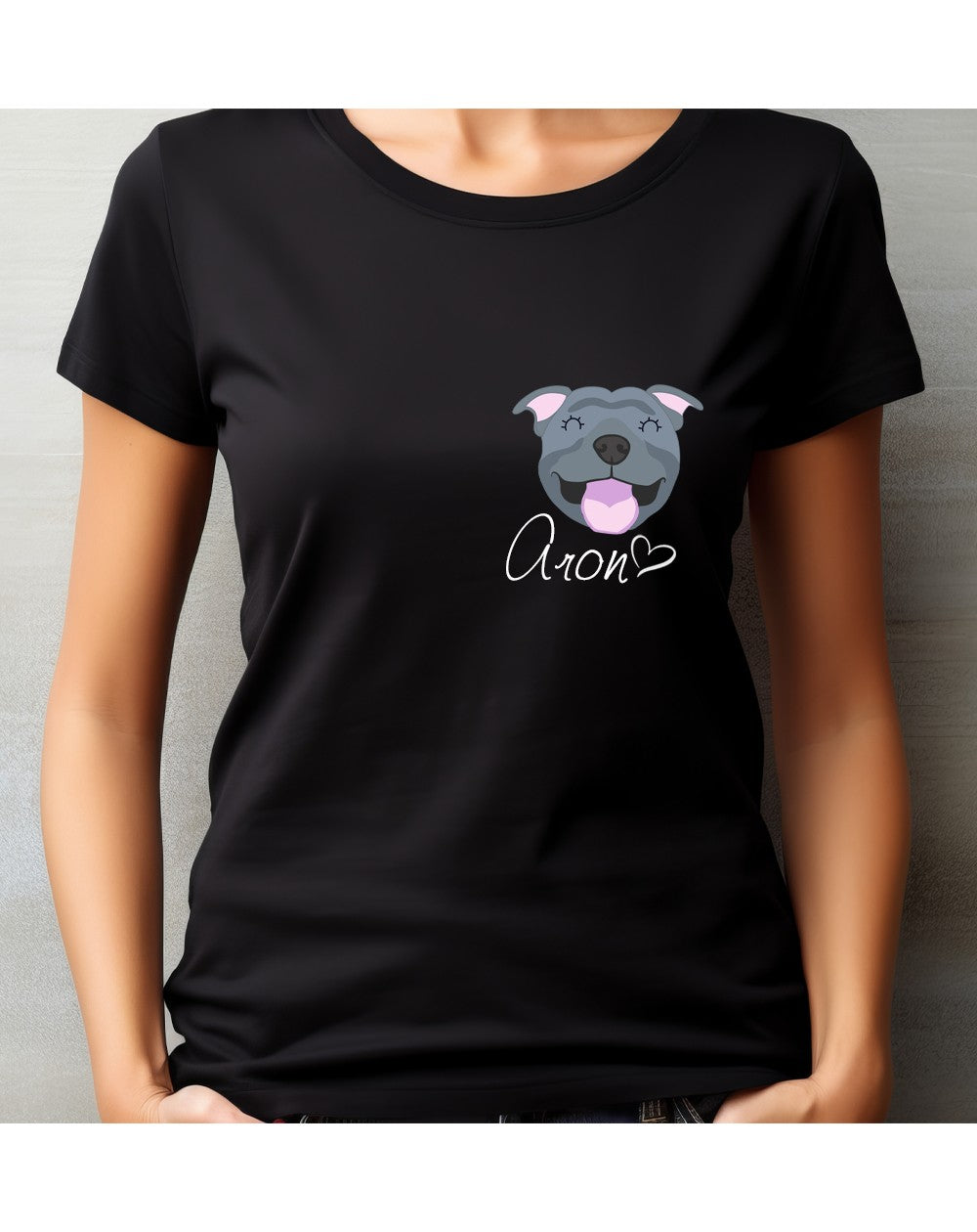 T-shirt personalizzata con razza cane illustrata